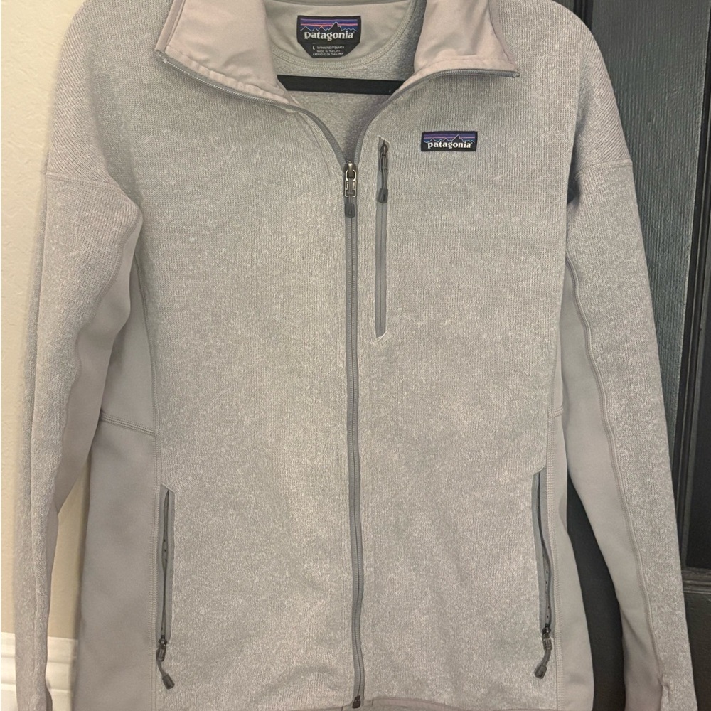 Patagonia Gray Ski Jacket with Full-Length Zipper and Standing Collar